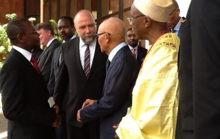 Afrikabeauftragter Günter Nooke in Kamerun mit staatlicher Gesellschaft